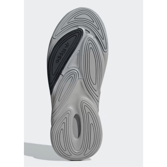 ADIDAS Ozelia black and grey sole - Picture 3 of 6